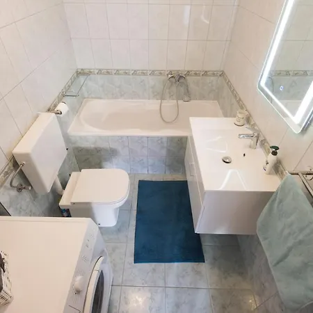 Beneta With Garage Apartman