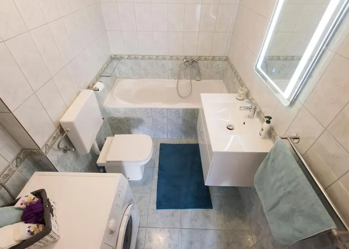 Beneta With Garage Apartman